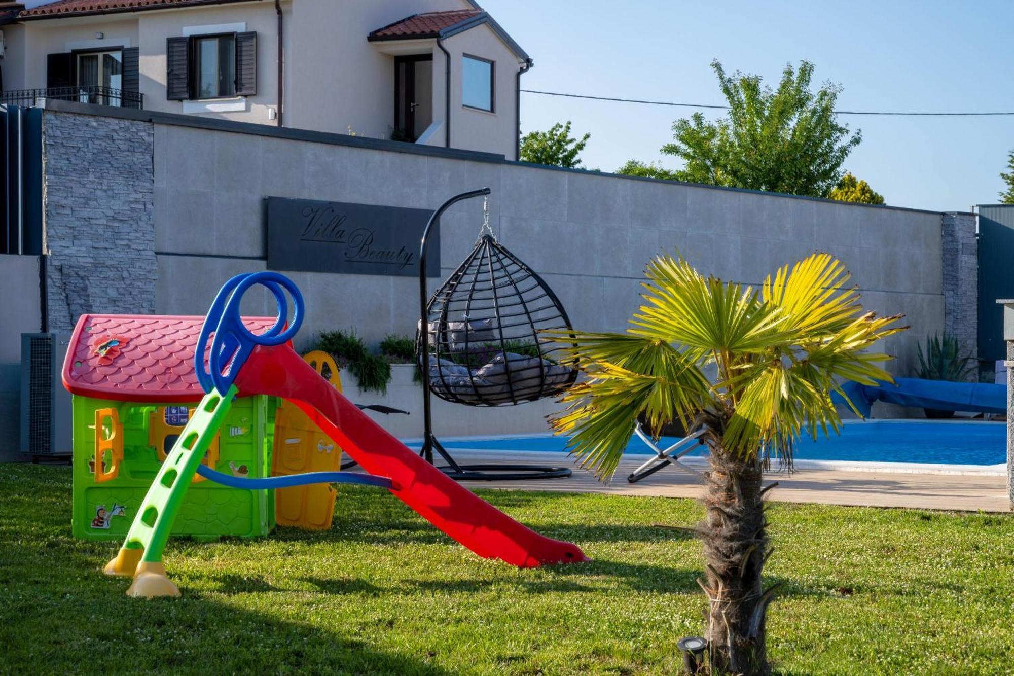 Villa Beauty With Heated Pool And Jacuzzi Kanfanar Extérieur photo
